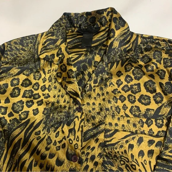 🛍️ Animal Print 2 Piece Poly-Satin Pajama Set Gold & Black - Size L - Picture 5 of 8